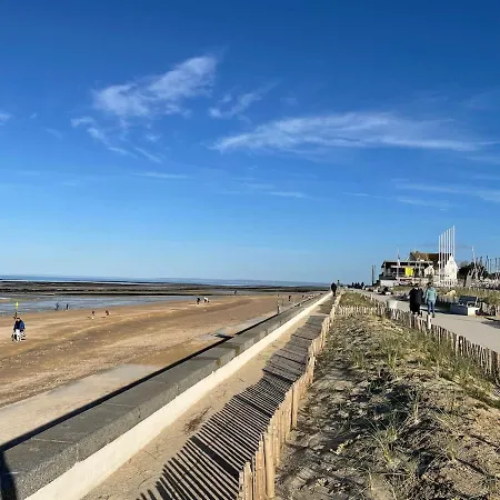 100 M De La * Langrune-sur-Mer