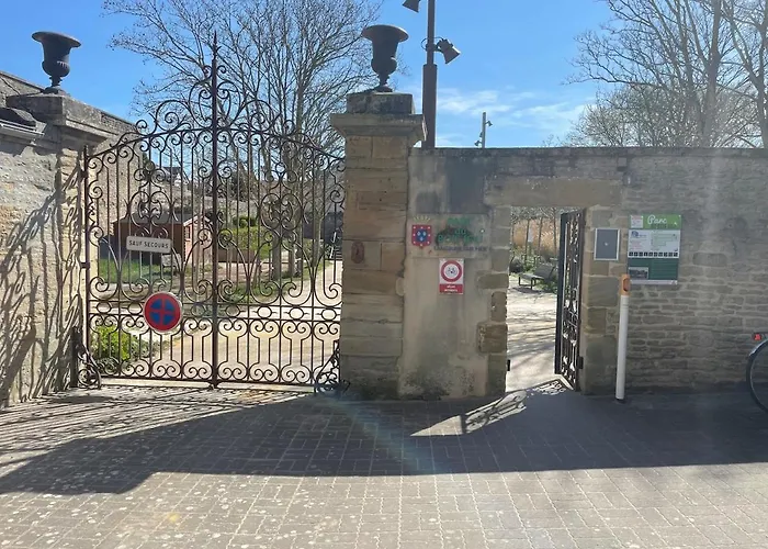 100 M De La Apartment